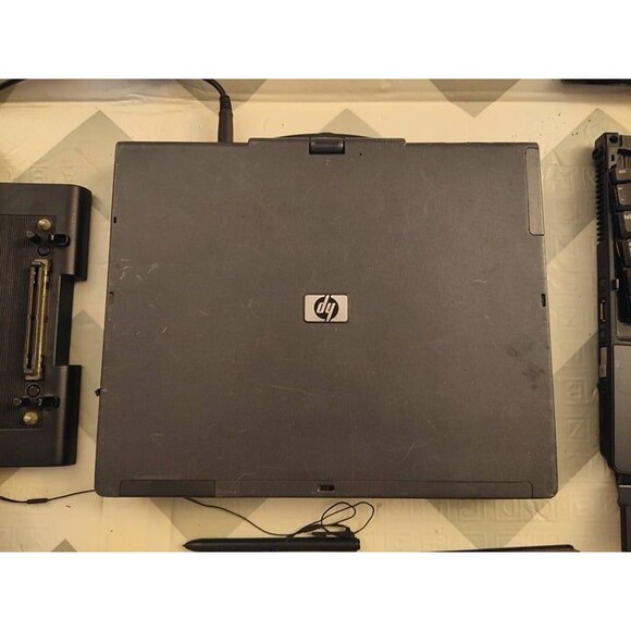 HP Compaq tc4400 2-in-1 Tablet Laptop, Docking Station, Another HP Tc4200 Parts - Picture 7 of 12